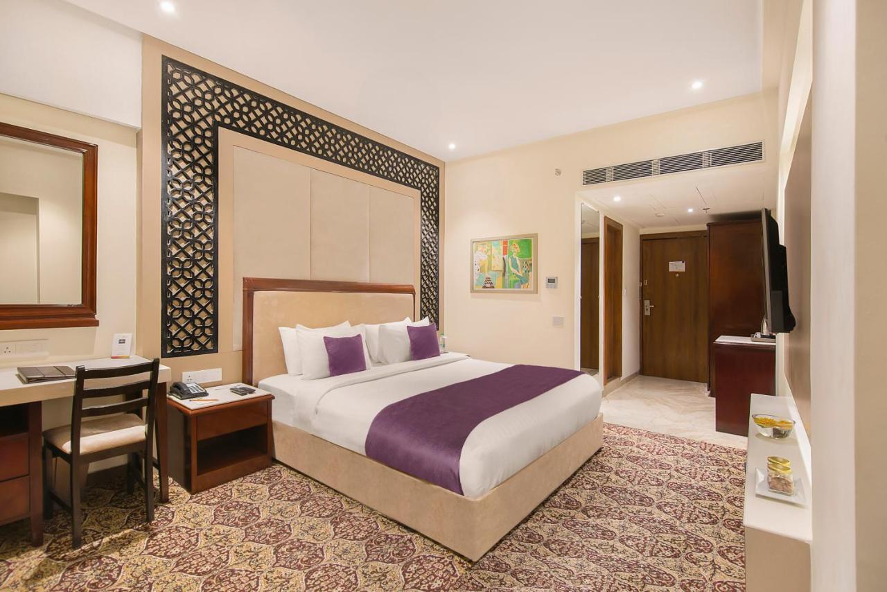 Sarovar Portico , Indore Hotell Exteriör bild